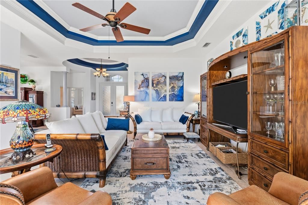 For Sale: $609,000 (3 beds, 2 baths, 2542 Square Feet)