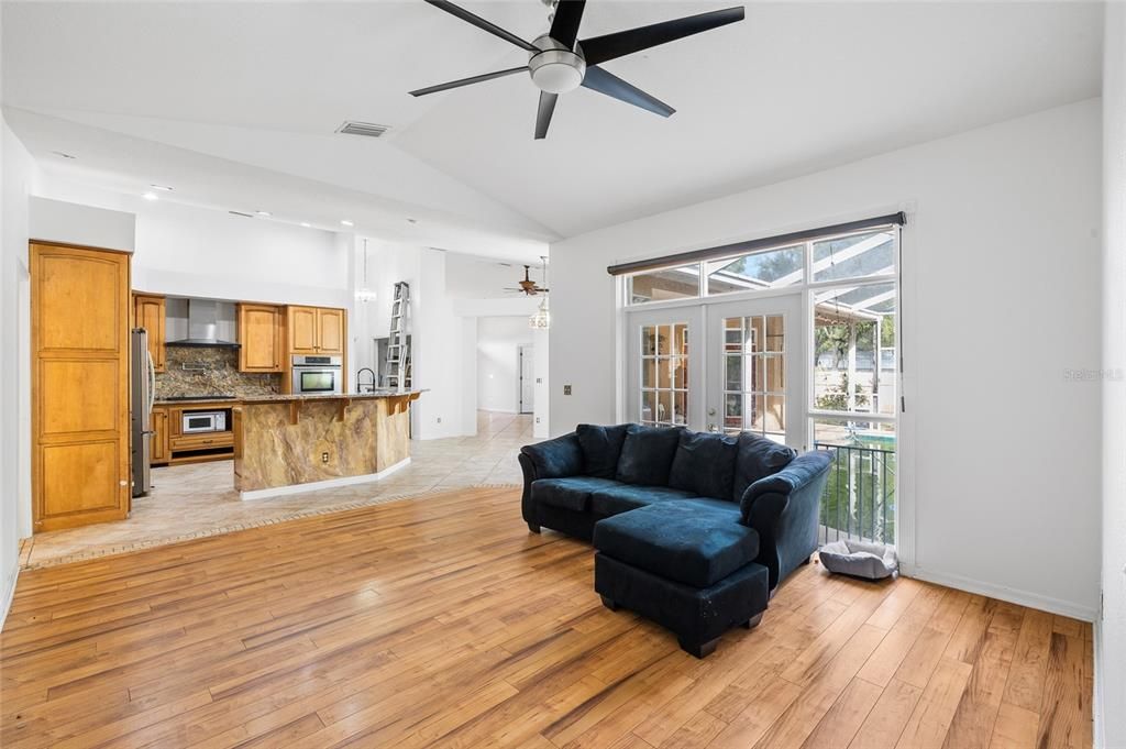 На продажу: $475,000 (4 спален, 2 ванн, 2430 Квадратных фут)