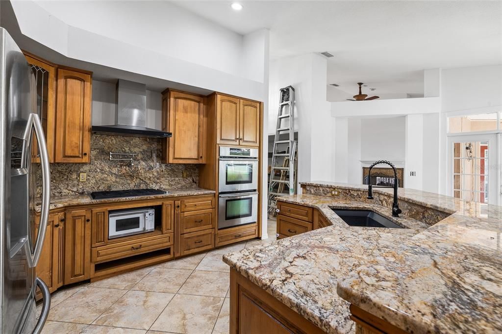 На продажу: $475,000 (4 спален, 2 ванн, 2430 Квадратных фут)