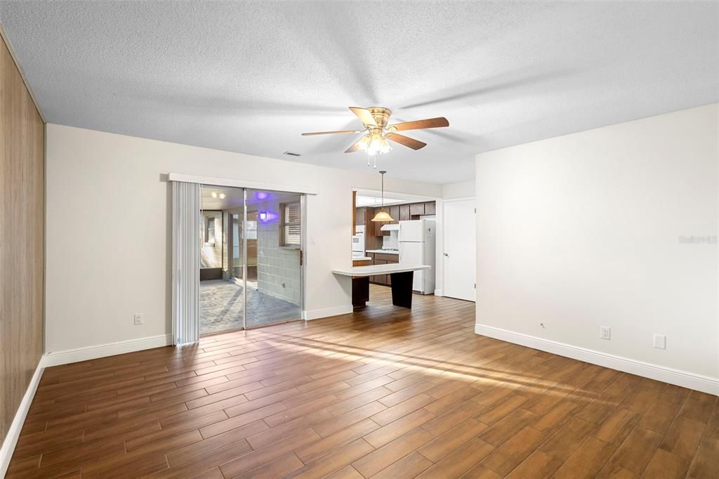 En Venta: $359,999 (3 camas, 2 baños, 1642 Pies cuadrados)