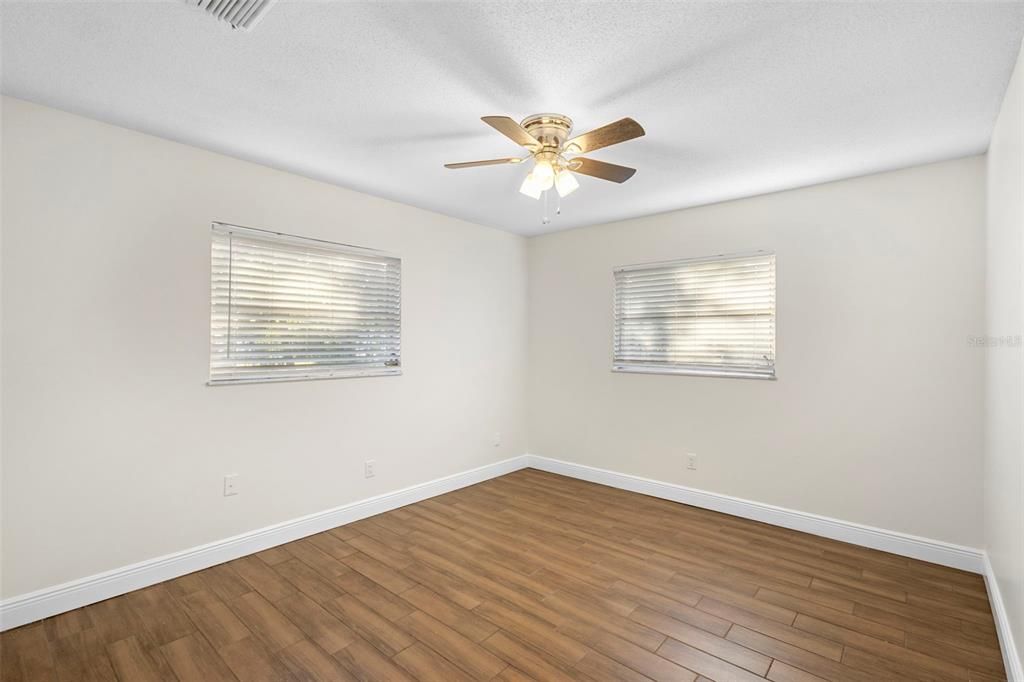 En Venta: $359,999 (3 camas, 2 baños, 1642 Pies cuadrados)