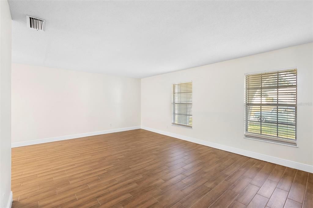 En Venta: $359,999 (3 camas, 2 baños, 1642 Pies cuadrados)