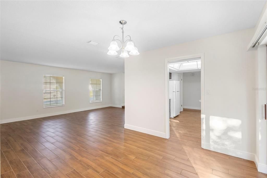 En Venta: $359,999 (3 camas, 2 baños, 1642 Pies cuadrados)