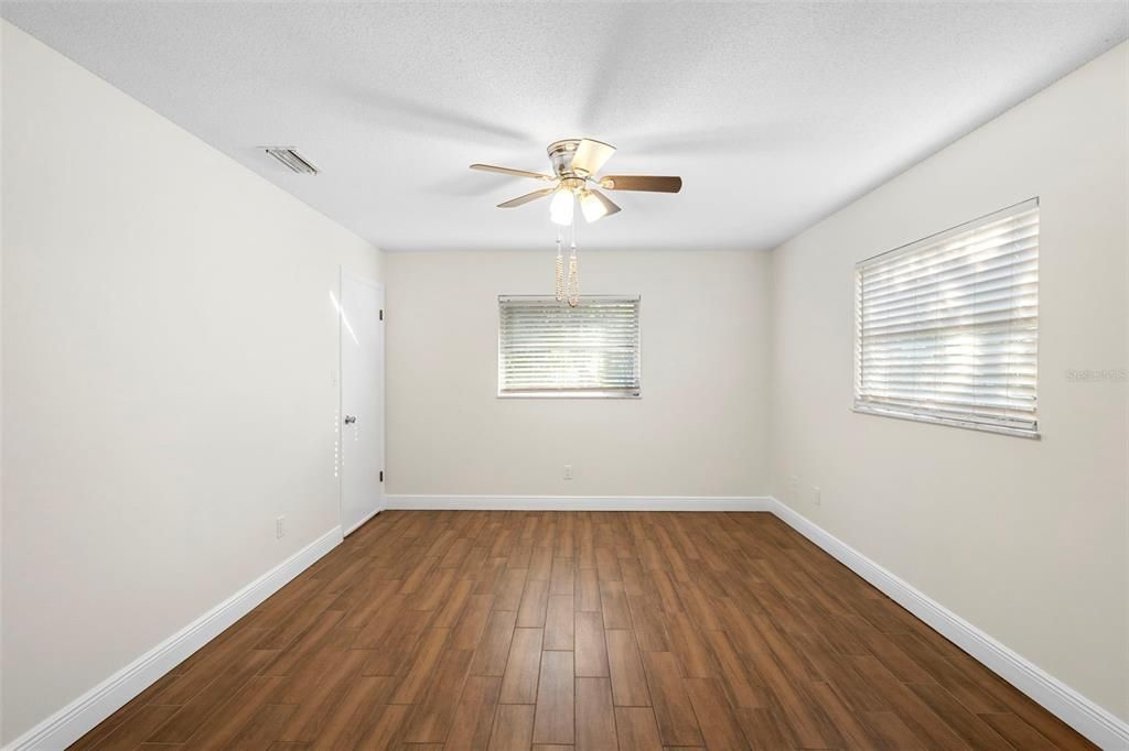 En Venta: $359,999 (3 camas, 2 baños, 1642 Pies cuadrados)