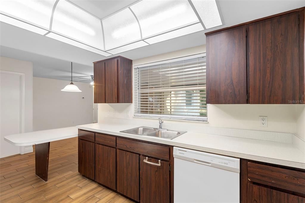 En Venta: $359,999 (3 camas, 2 baños, 1642 Pies cuadrados)