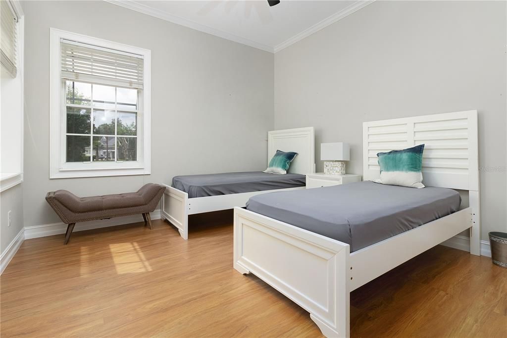 В аренду: $6,900 (5 спален, 4 ванн, 4301 Квадратных фут)