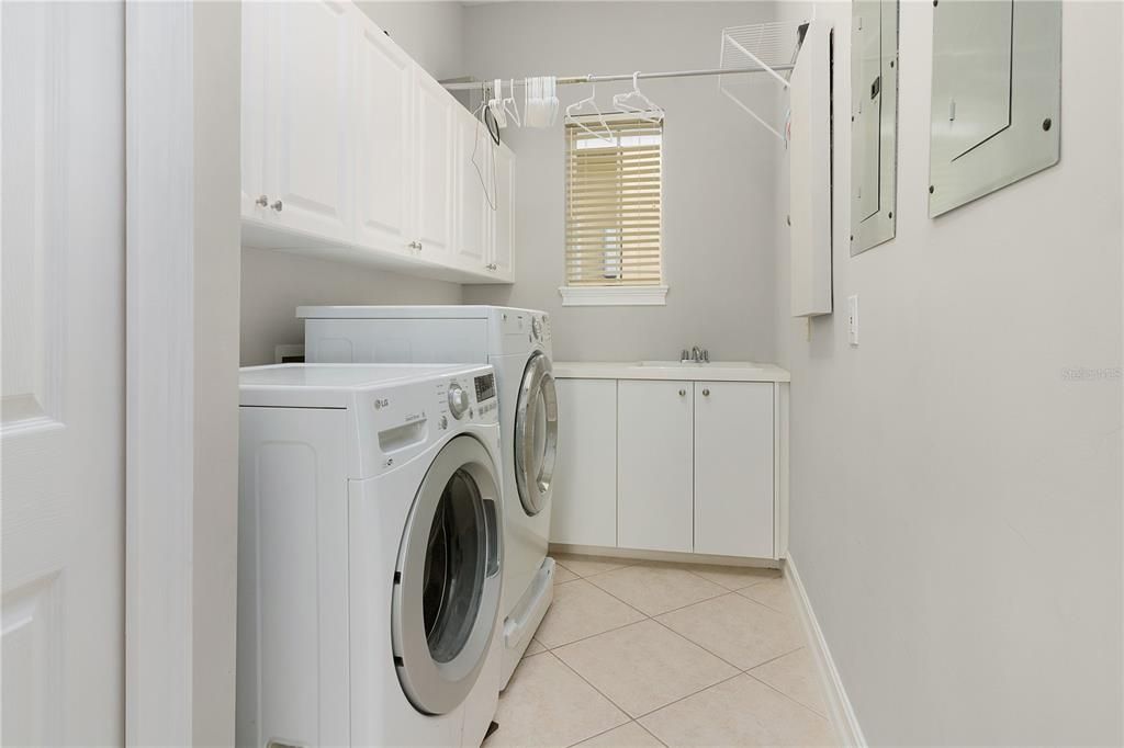 В аренду: $6,900 (5 спален, 4 ванн, 4301 Квадратных фут)