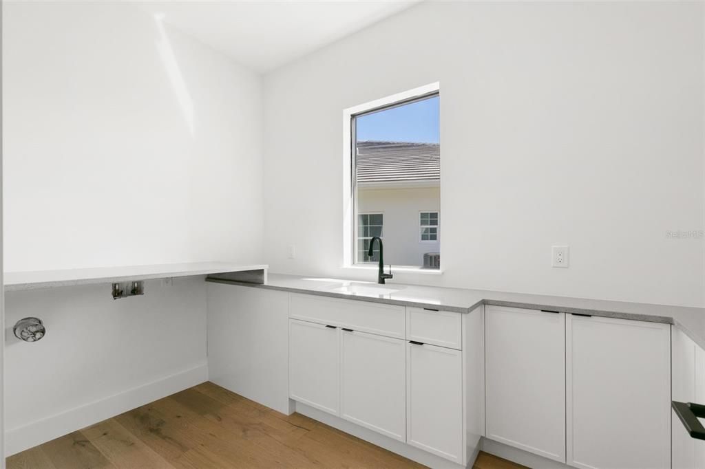 For Sale: $1,444,000 (3 beds, 3 baths, 3008 Square Feet)