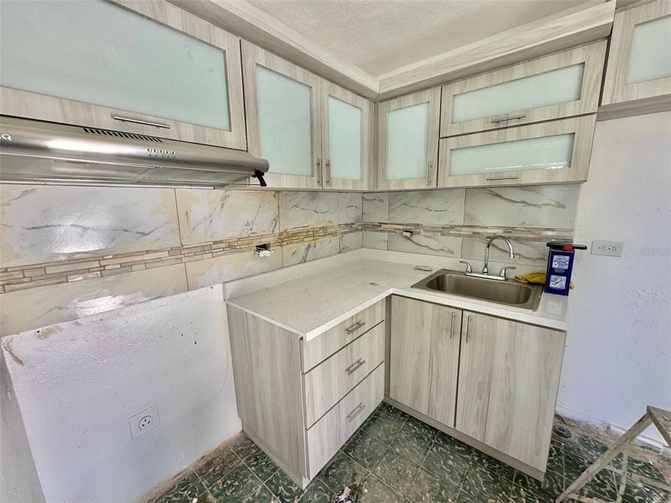 На продажу: $198,000 (3 спален, 1 ванн, 1400 Квадратных фут)