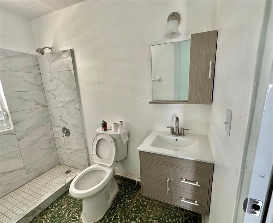 На продажу: $198,000 (3 спален, 1 ванн, 1400 Квадратных фут)