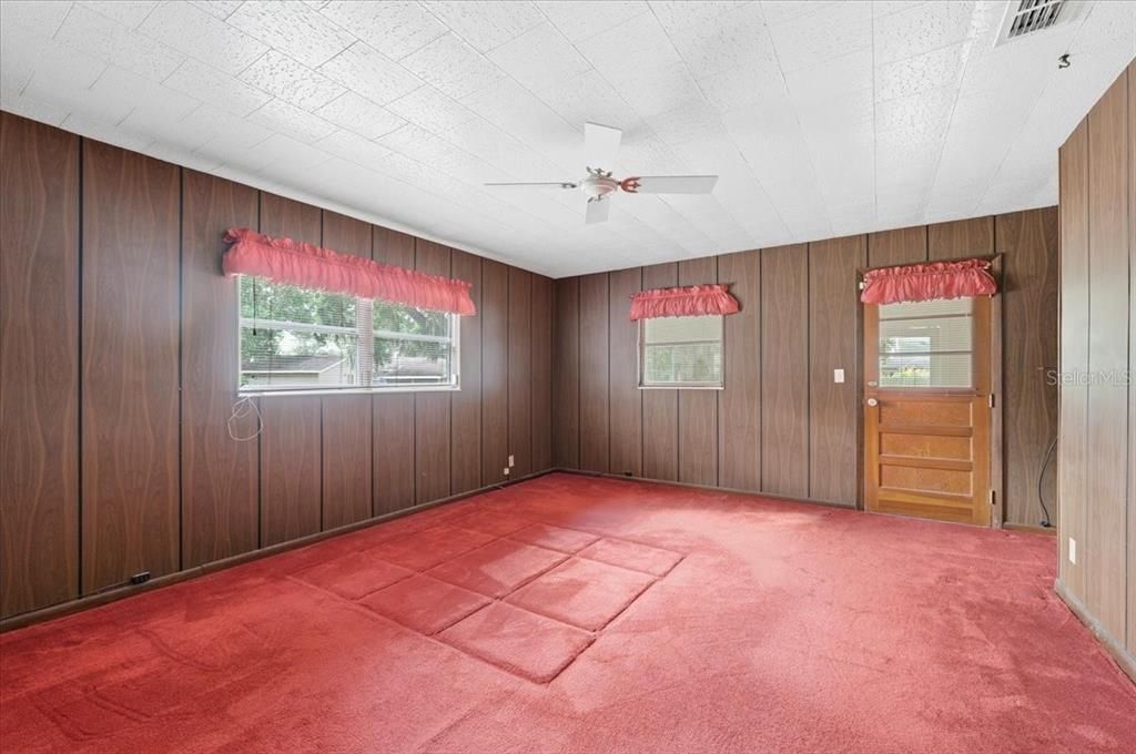 На продажу: $320,000 (3 спален, 2 ванн, 2436 Квадратных фут)