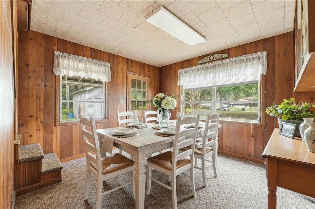 На продажу: $320,000 (3 спален, 2 ванн, 2436 Квадратных фут)