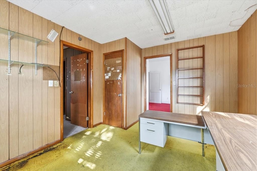 На продажу: $320,000 (3 спален, 2 ванн, 2436 Квадратных фут)