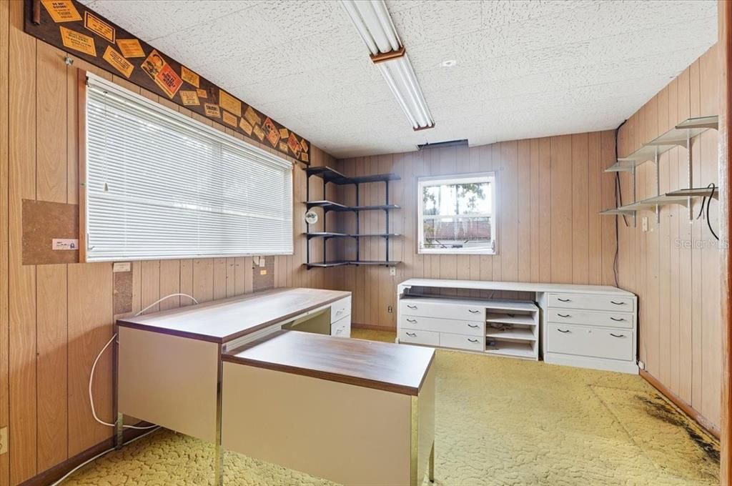 На продажу: $320,000 (3 спален, 2 ванн, 2436 Квадратных фут)