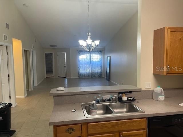 En Renta: $1,600 (3 camas, 2 baños, 1291 Pies cuadrados)