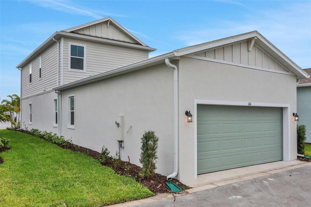 出租: $3,200 (4 贝兹, 2 浴室, 2006 平方英尺)