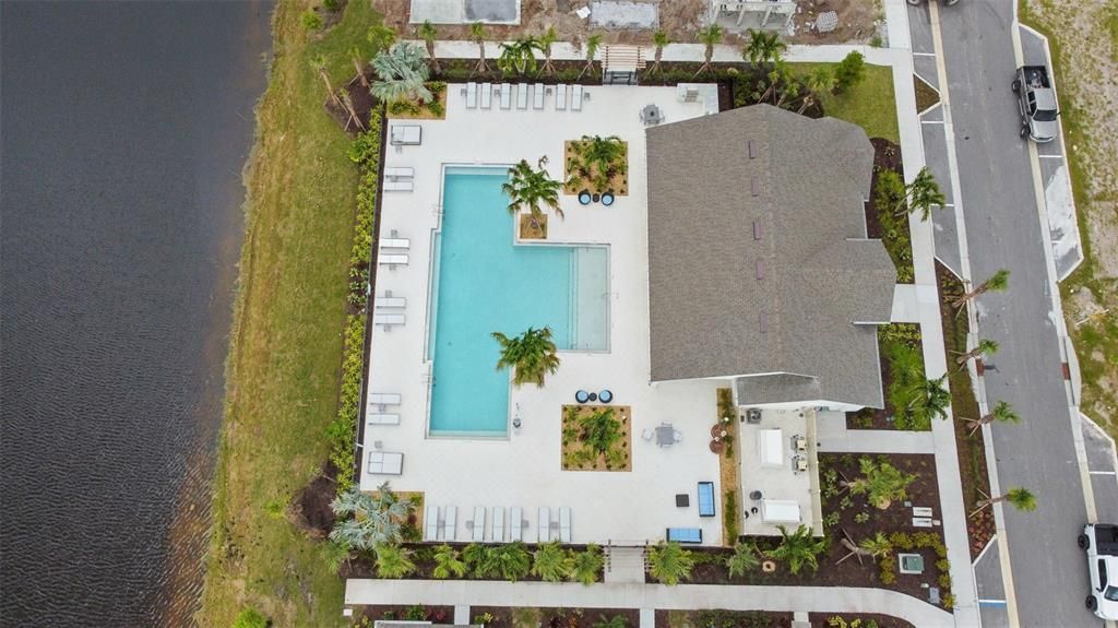 出租: $3,200 (4 贝兹, 2 浴室, 2006 平方英尺)