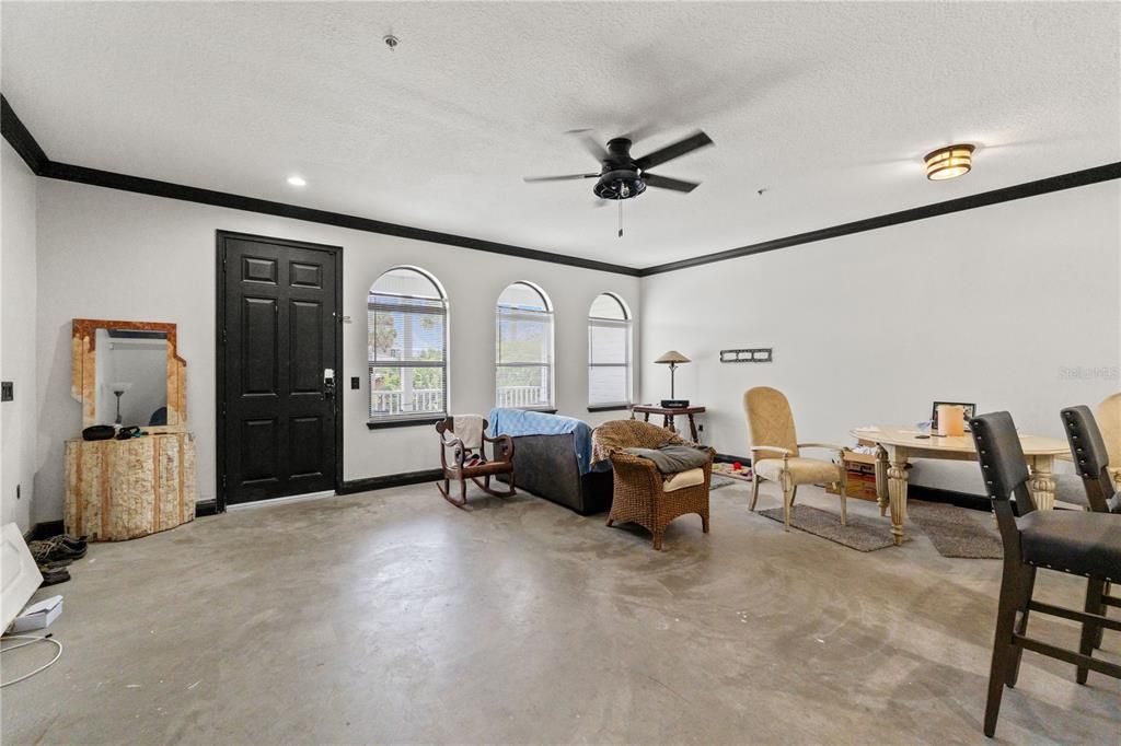 For Sale: $550,000 (4 beds, 3 baths, 1383 Square Feet)