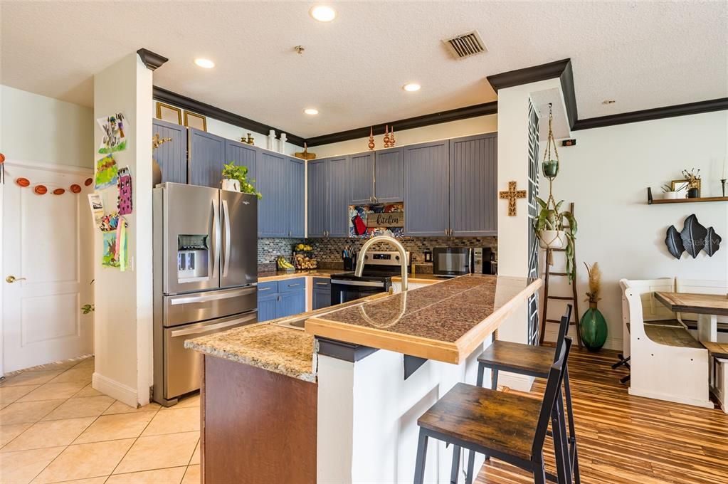 For Sale: $550,000 (4 beds, 3 baths, 1383 Square Feet)