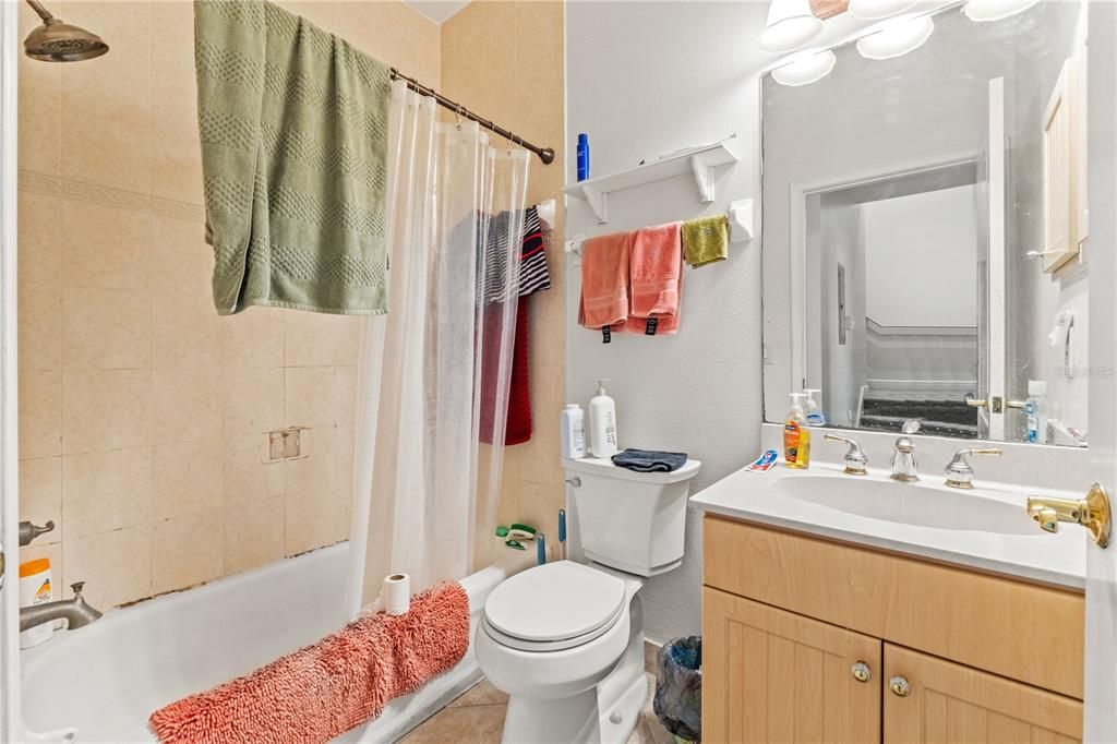 For Sale: $550,000 (4 beds, 3 baths, 1383 Square Feet)