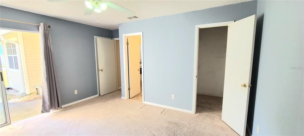 Activo con contrato: $260,000 (2 camas, 2 baños, 1284 Pies cuadrados)