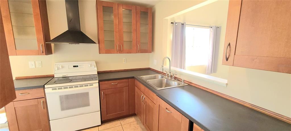 Activo con contrato: $260,000 (2 camas, 2 baños, 1284 Pies cuadrados)