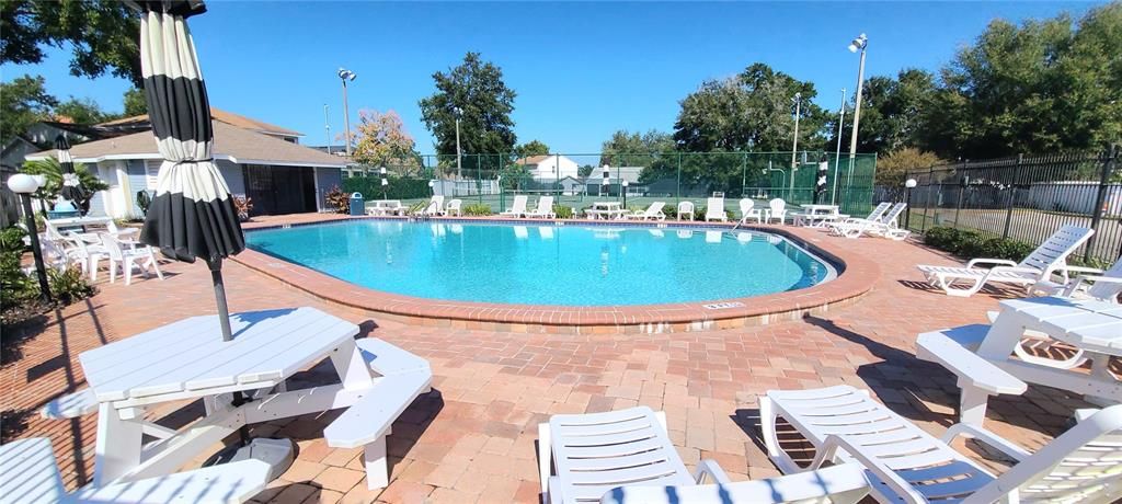 Activo con contrato: $260,000 (2 camas, 2 baños, 1284 Pies cuadrados)