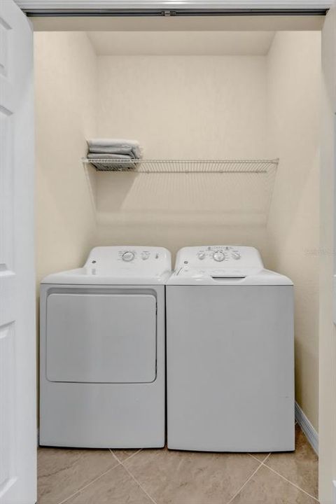 For Sale: $299,900 (2 beds, 2 baths, 1142 Square Feet)