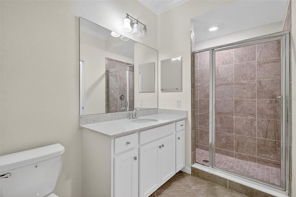 For Sale: $299,900 (2 beds, 2 baths, 1142 Square Feet)