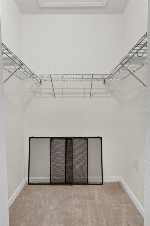 For Sale: $299,900 (2 beds, 2 baths, 1142 Square Feet)