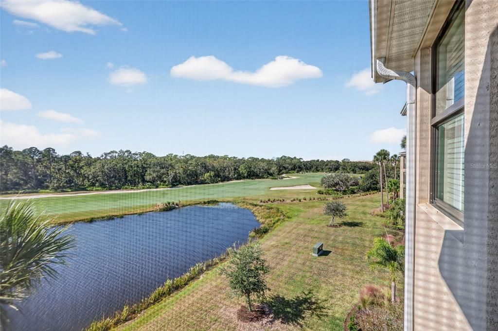 For Sale: $299,900 (2 beds, 2 baths, 1142 Square Feet)