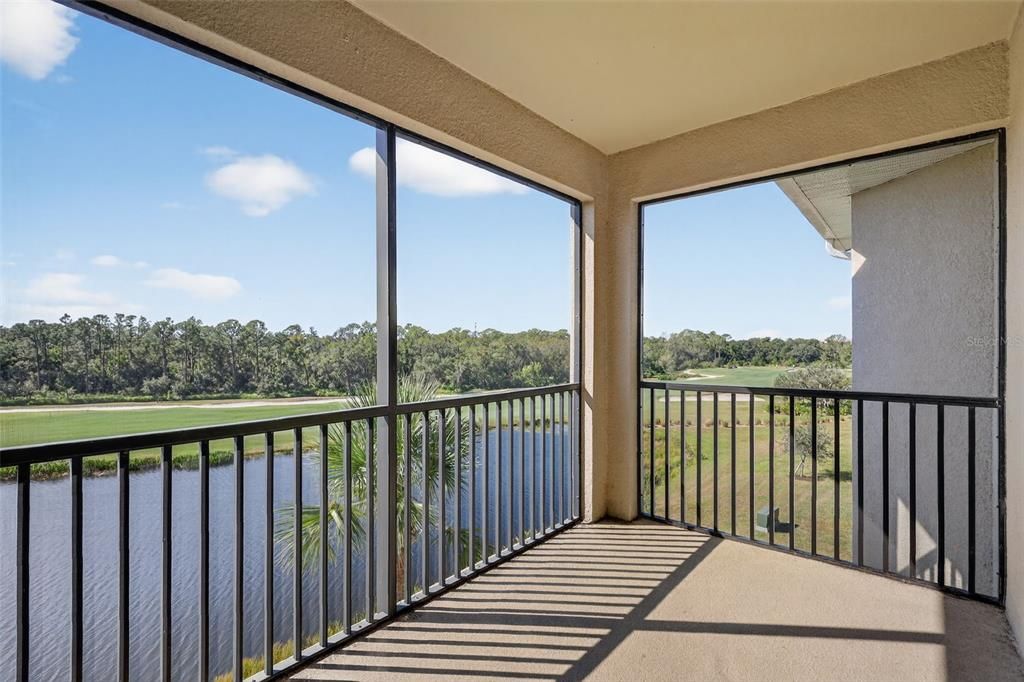 For Sale: $299,900 (2 beds, 2 baths, 1142 Square Feet)