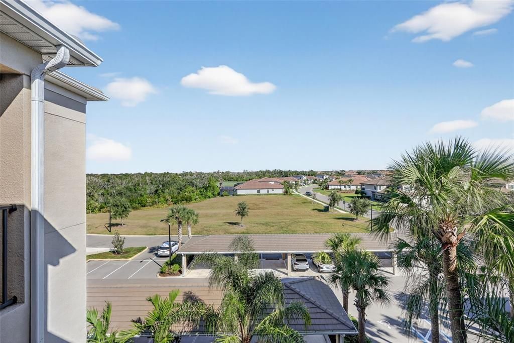 For Sale: $299,900 (2 beds, 2 baths, 1142 Square Feet)