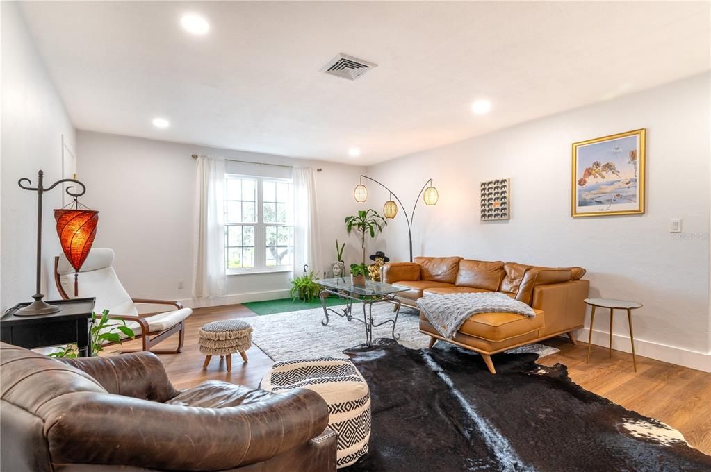 For Rent: $3,600 (2 beds, 2 baths, 1600 Square Feet)