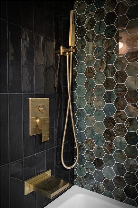 For Rent: $3,600 (2 beds, 2 baths, 1600 Square Feet)