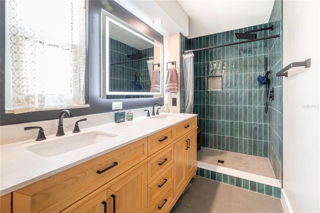 For Rent: $3,600 (2 beds, 2 baths, 1600 Square Feet)