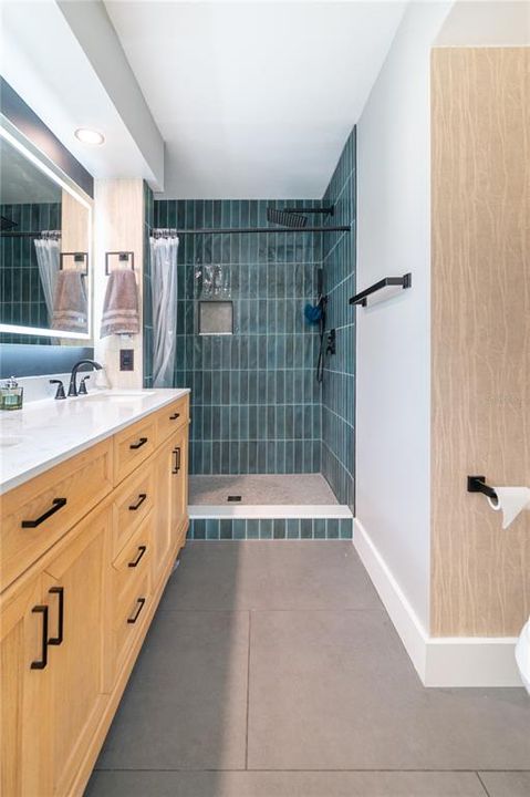 For Rent: $3,600 (2 beds, 2 baths, 1600 Square Feet)