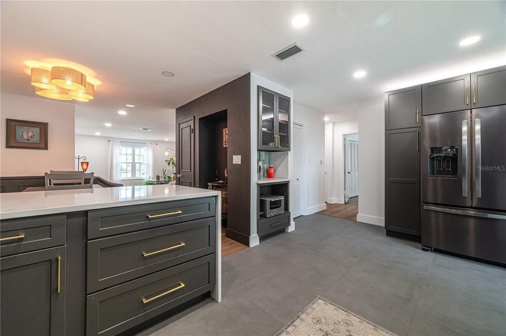 For Rent: $3,600 (2 beds, 2 baths, 1600 Square Feet)