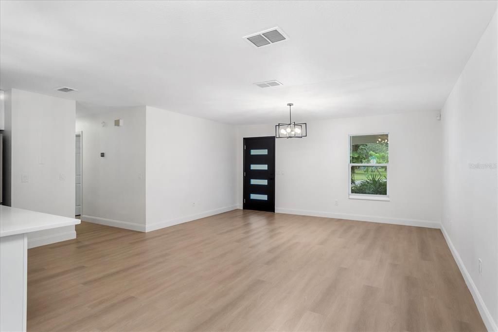 На продажу: $384,000 (3 спален, 2 ванн, 1658 Квадратных фут)