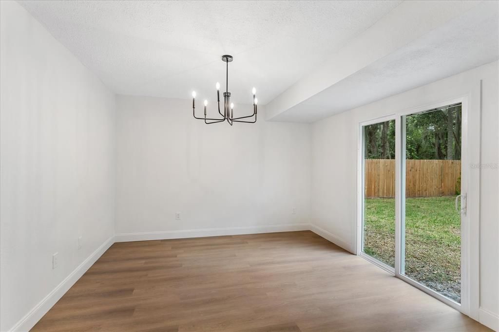 На продажу: $384,000 (3 спален, 2 ванн, 1658 Квадратных фут)