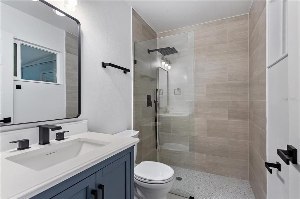 На продажу: $384,000 (3 спален, 2 ванн, 1658 Квадратных фут)