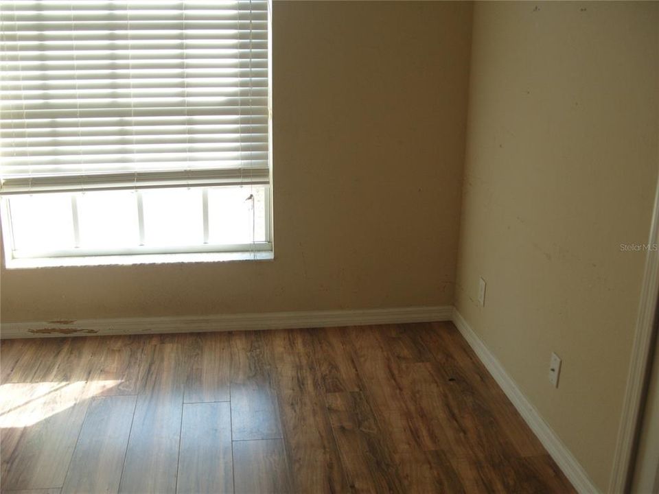 待售: $284,500 (3 贝兹, 2 浴室, 1236 平方英尺)