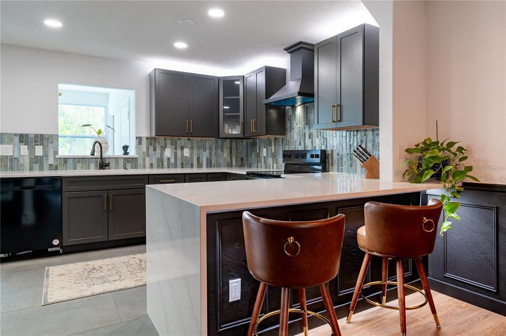 En Venta: $435,000 (2 camas, 2 baños, 1600 Pies cuadrados)