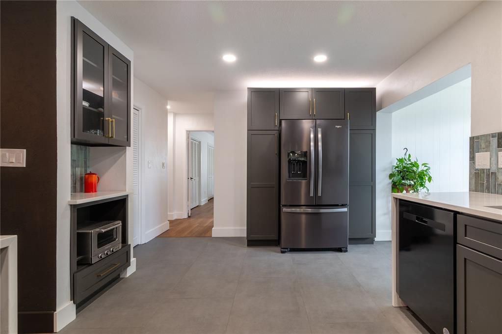 En Venta: $435,000 (2 camas, 2 baños, 1600 Pies cuadrados)