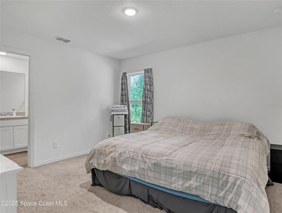 待售: $299,000 (3 贝兹, 2 浴室, 1334 平方英尺)