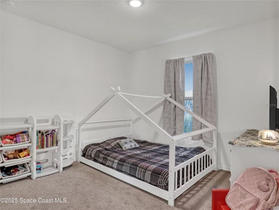 待售: $299,000 (3 贝兹, 2 浴室, 1334 平方英尺)