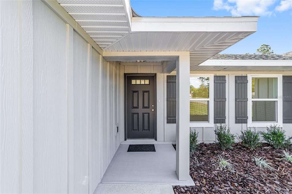 Под контрактом: $272,000 (3 спален, 2 ванн, 1440 Квадратных фут)