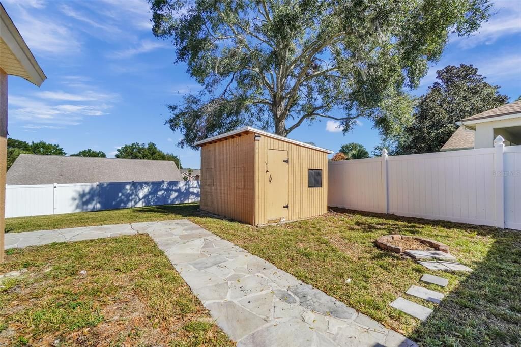 For Sale: $489,000 (4 beds, 3 baths, 2100 Square Feet)