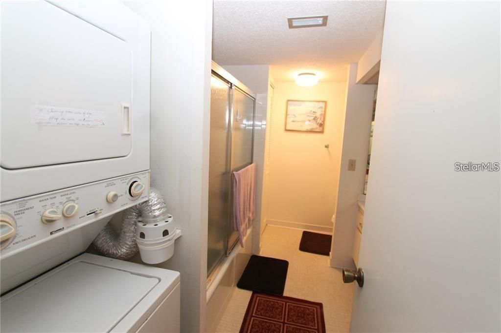 For Rent: $2,300 (2 beds, 2 baths, 1260 Square Feet)