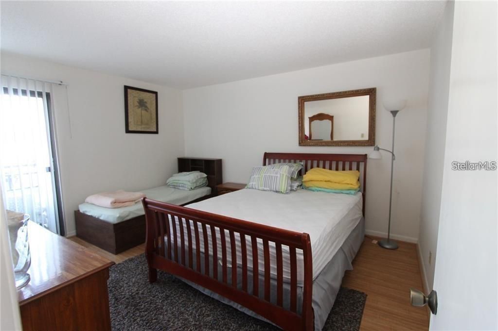 For Rent: $2,300 (2 beds, 2 baths, 1260 Square Feet)